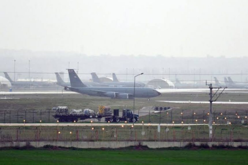 Авиабаза США