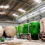 Фотография процесса наполнения резервуара для воды