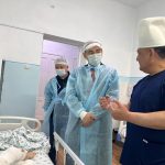 Министр посетил ребёнка после нападения собак