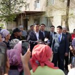 В Бишкеке жильцам аварийных домов предложили выбор